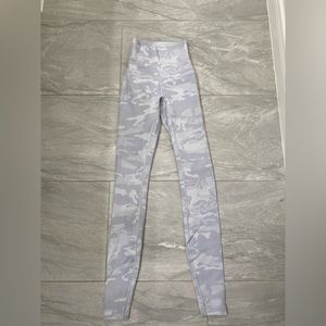 Wunder train Lululemon leggings, size 0, and 28”